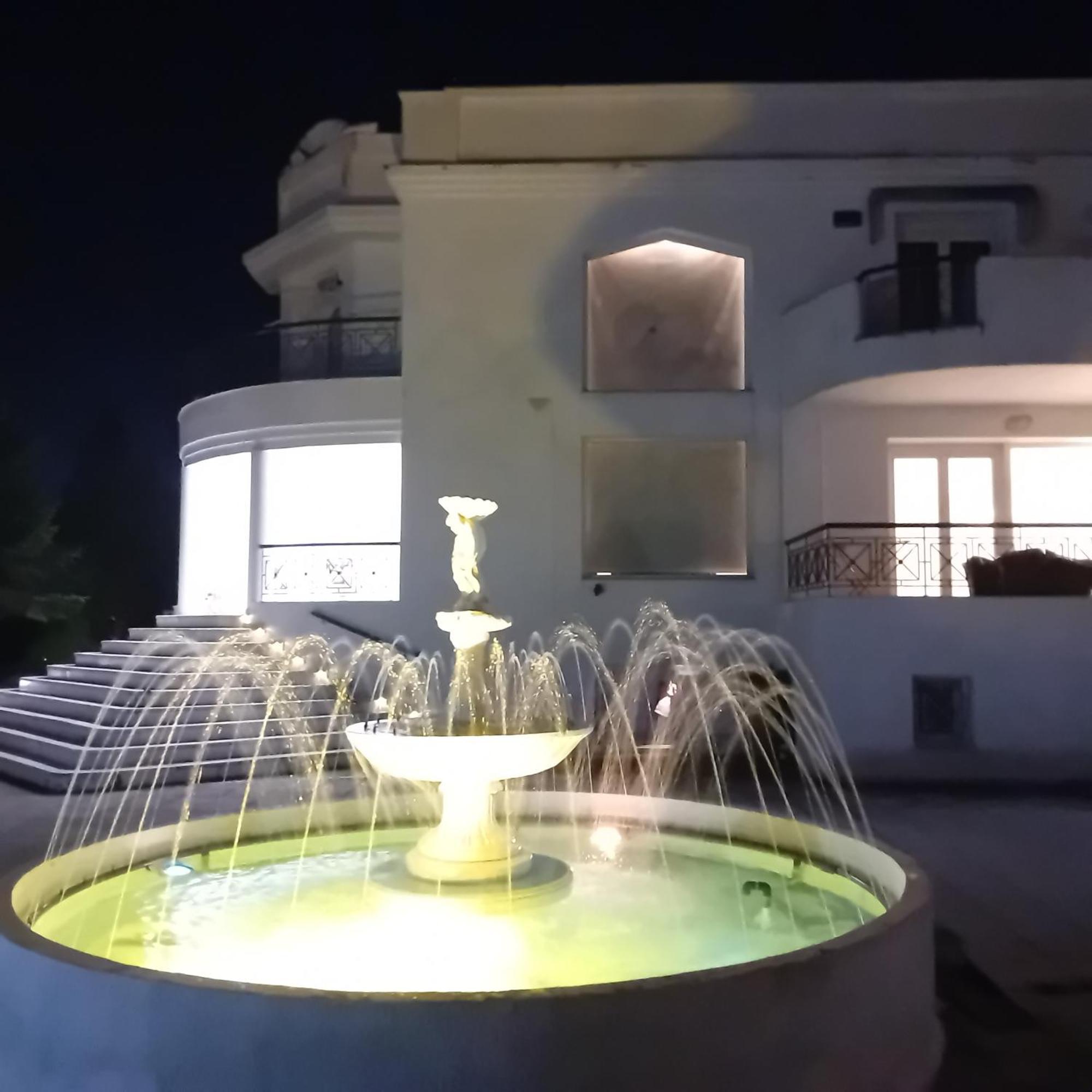 Πολυτελησ Βιλα 8 - 10 Ατομων Στην Περιοχη Αεροδρομιου Θεσσαλονικησ Βίλα Livadaki  Εξωτερικό φωτογραφία